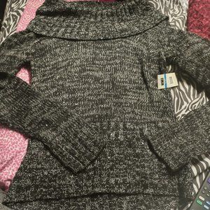 Long sleeve sweater